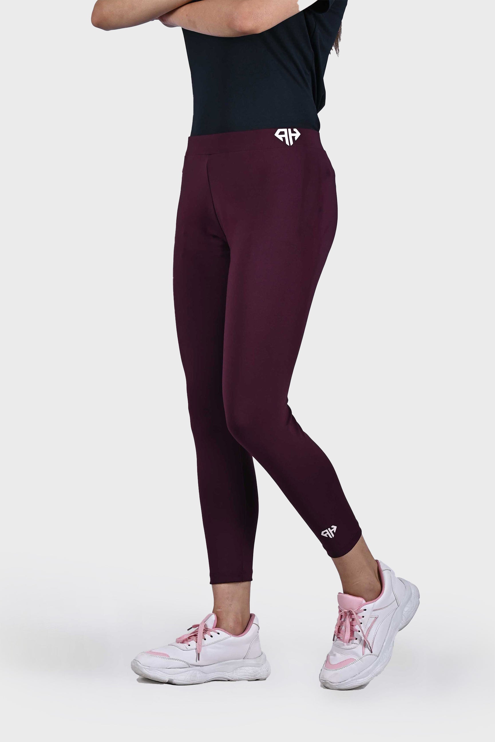 Buy Comfort Fit High-Rise Flared Yoga Pants in Maroon with Side Pockets Online  India, Best Prices, COD - Clovia - AB0114R15